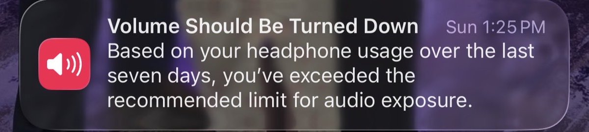 ZeroStarRecruit's tweet photo. iOS don’t know how to rock, smh https://t.co/GV4dEXW8N1