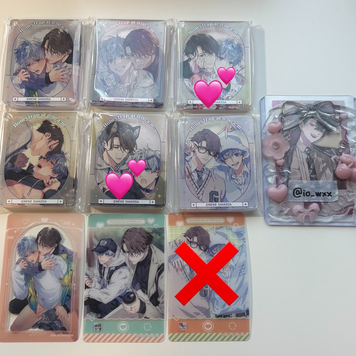 io_wxx's tweet photo. @hinashikiq54243 初めまして、検索から失礼致します。
当方お求めの2点（画像1枚目💕）を所持しています。ひなしき様の画像お借りして、💕の2点と交換可能でしょうか？
4/20 （月）14:00~19:00で、ご都合のよろしい時間があれば池袋手渡しにてお願いしたいです。
ご検討よろしくお願い致します🙇‍♀️ https://t.co/j9JPgG7Rqq