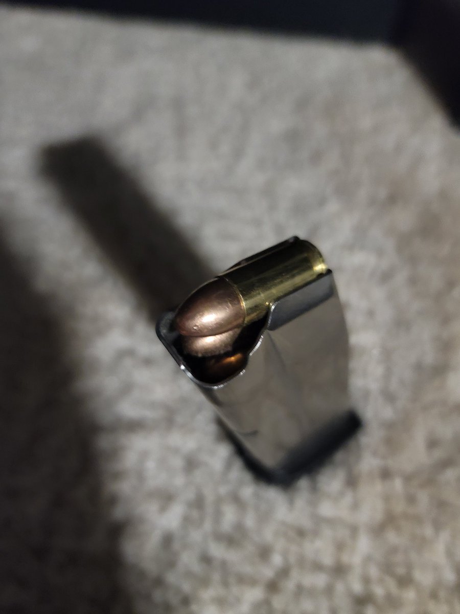 Miaisaokay tweet media