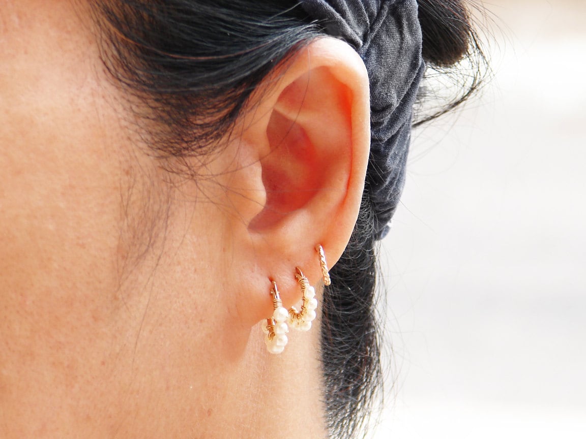 JewelryByMikako's tweet image. Rhodolite Garnet Earrings ~ AAA Quality Garnet ~ January Birthday Gift ~ 14K GF Hoop Earrings ~Small Wire Wrapped Hoop Earrings tuppu.net/562deabf  #GemstoneEarrings