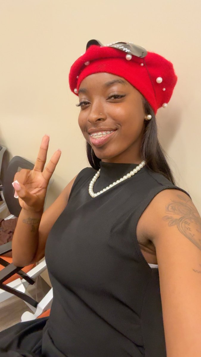 lifewithnyab's tweet image. it’s been almost 2 weeks since I crossed those sands ! oh how i LOVE my DST. 13 - TE - 26 “TEnacious Torch” #deltasigmatheta