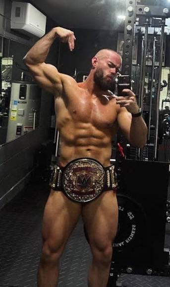 𝙰𝚞𝚜𝚝𝚒𝚗 𝚃𝚑𝚎𝚘𝚛𝚢 (𝑷𝒂𝒓𝒐𝒅𝒚) tweet media