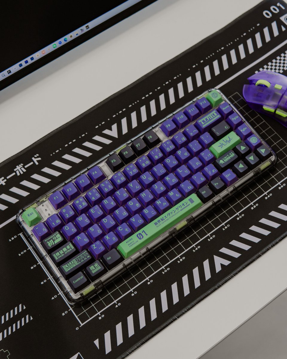 k820107's tweet image. 中国最新的一组eva折影系列的键帽，四周可发光。
#keycaps #desksetup #computersetup #evakeycaps #eva