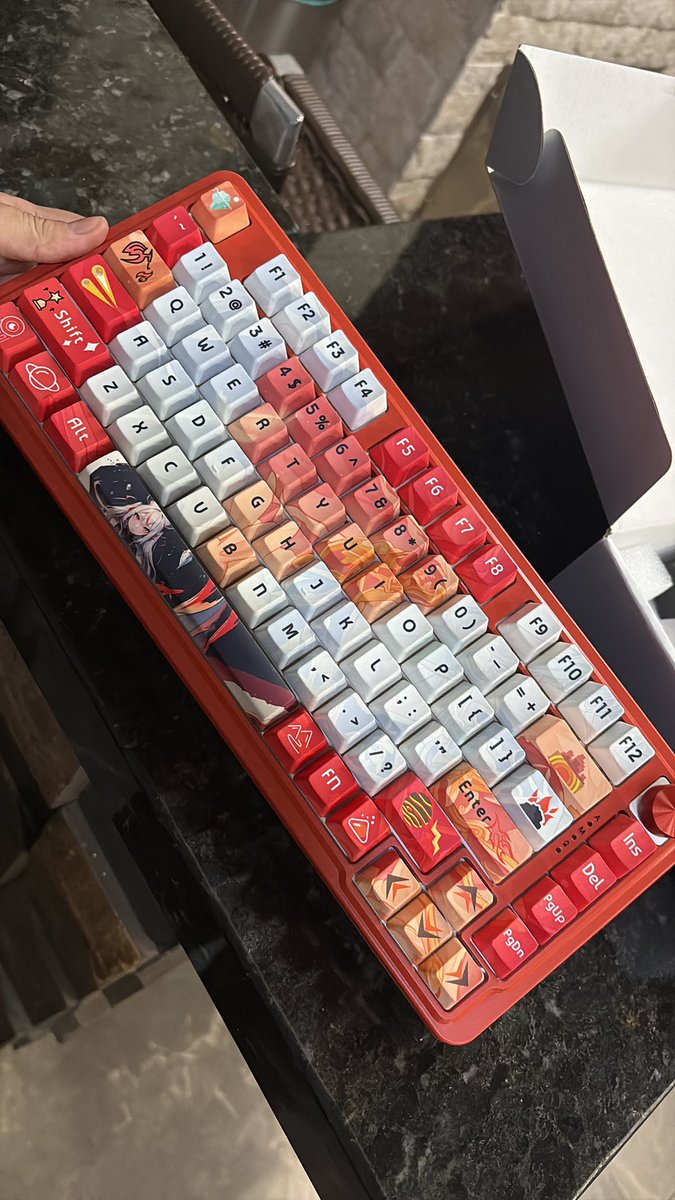 todorwki's tweet photo. comprei um teclado novo https://t.co/MlJjGM6gHF