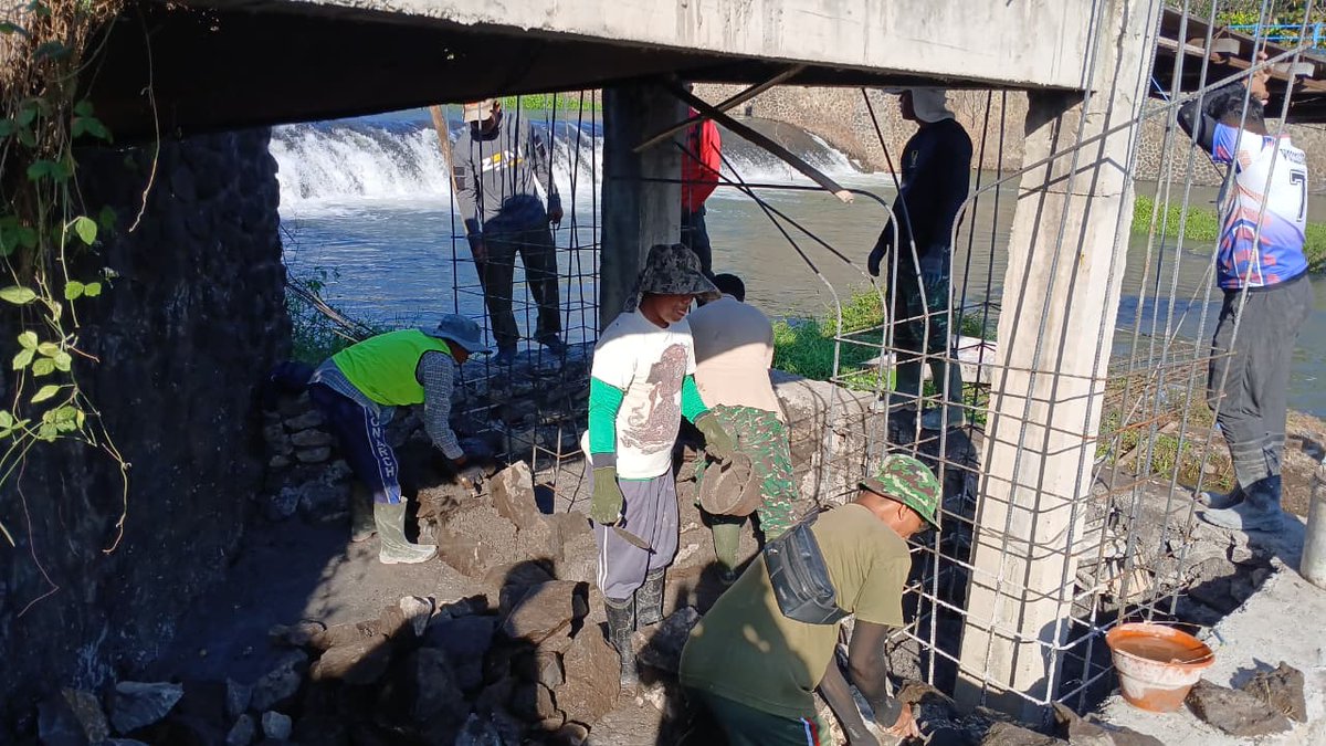 Kodam9Udayana's tweet image. Progres Jembatan Garuda Seririt Capai 11,5 Persen, Pekerjaan Pondasi Kian Maju

#JembatanGaruda #Kodim1609Buleleng #TNIManunggal #PembangunanDesa #InfrastrukturIndonesia