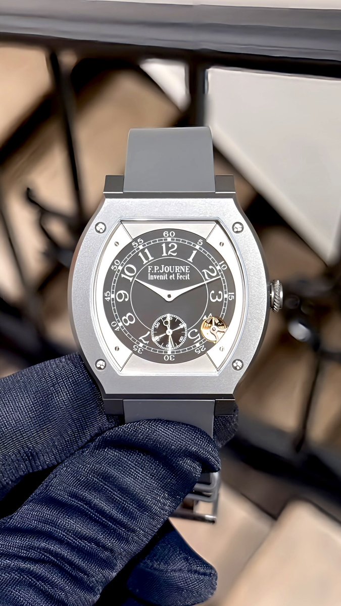 _Glint_'s tweet image. F.P. JOURNE
ÉLÉGANTE

「F.P.ジュルヌ エレガント」
独自開発のモーションセンサーや8年もの開発期間を要した革新的なエレクトロメカニカル・ムーブメントCal.1210を搭載⚜️⚜️

#FP
#FPJUORNE
#JUORNE
#ELEGANTE
#FPジュル