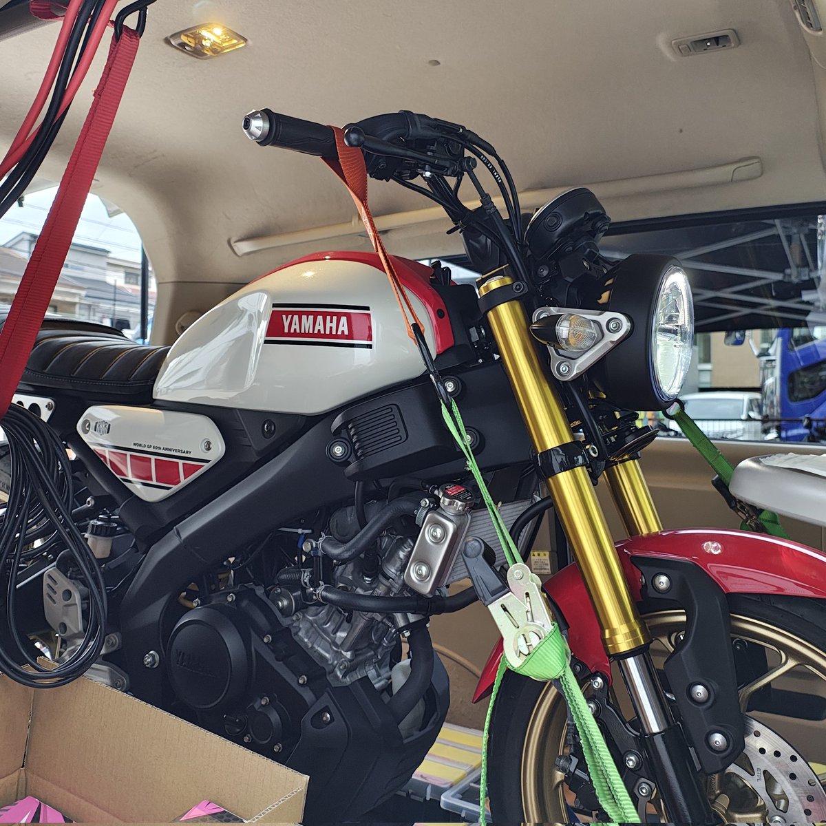 StmStyle8's tweet photo. 尚、コイツも売却予定
XSR155
まだ新車の匂いがする
本物のWGP60年記念限定モデル
走行距離約1100km
屋内保管
雨天未走行
洗車したことないw
納車時点で所々に錆び
オイル交換は納車直後と300kmと1000km
自賠責R11/4まで
全力で組んだホイールベアリング
最後に1回乗ってからヤフオクに出すつもり🏁 https://t.co/p7chZJ9pOQ
