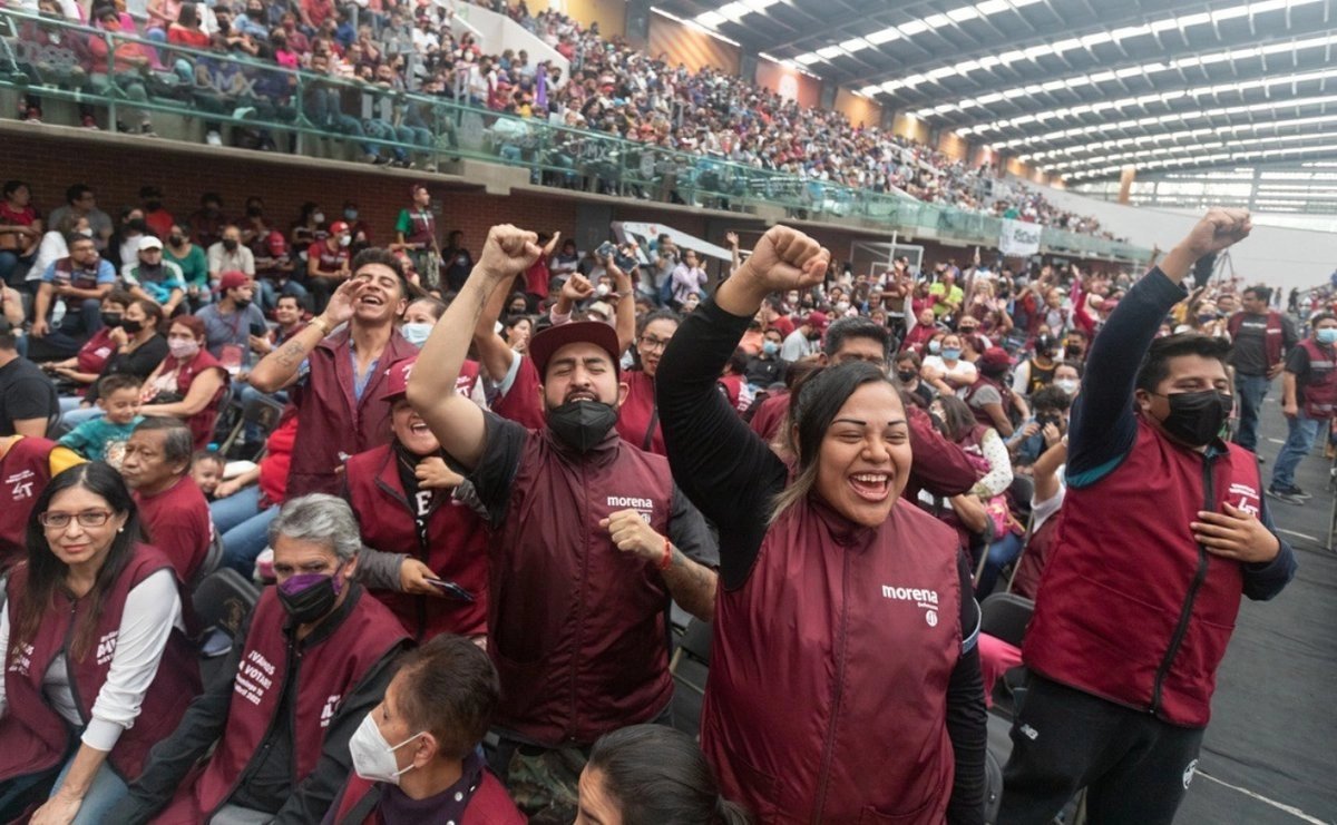 🔴💥 BOOOOM 💥🔴

La derecha podrá repetir sus mentiras mil veces, pero la historia cuando se estudia con rigor y compromiso termina por exhibirlos. Eso es precisamente lo que hace <a href="/LectorHistoria/">Pedro Salmerón Sanginés</a> en su artículo llamado “La fundación de Morena” (jornada.com.mx/noticia/2026/0…)
que es