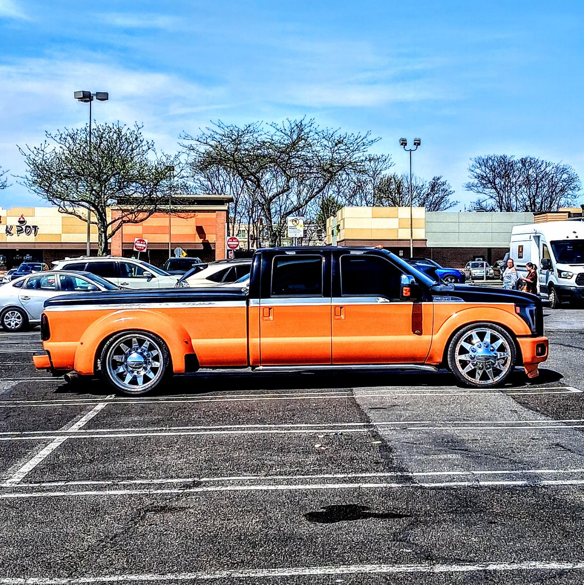 BIGMIKEexpo's tweet image. #SouthPhilly is so Flyered up, dudes are painting their trucks 🔥 🏒 #orangeandblack #letsgoFlyers #NHLPlayoffs #NHL #hockey #Philadelphia #PhiladelphiaFlyers #Flyers #Flyboys #icehockey #Delco #PhillySports #StanleyCupPlayoffs #StanleyCup 🥅🟠⚫️🔔