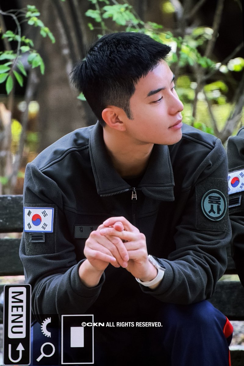 coolkidnight tweet media