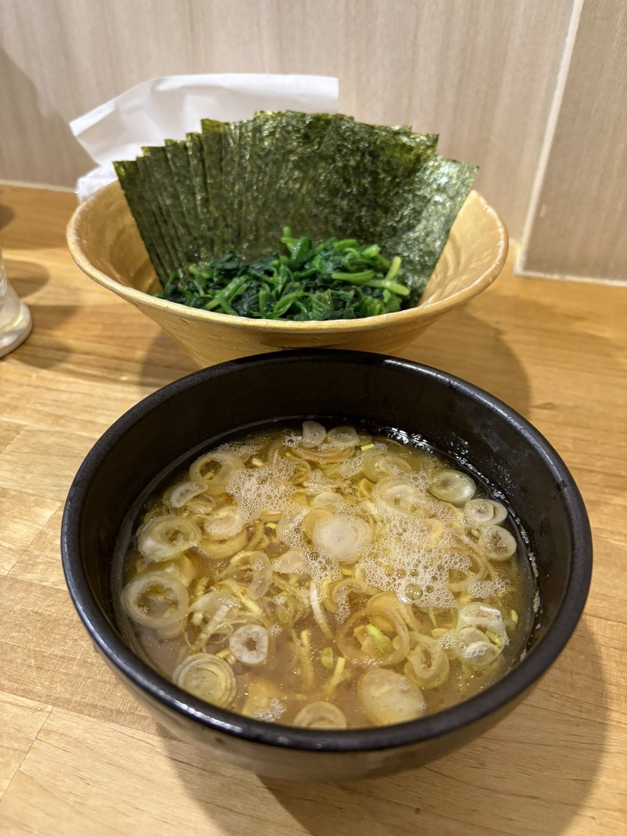 boochan. tweet media