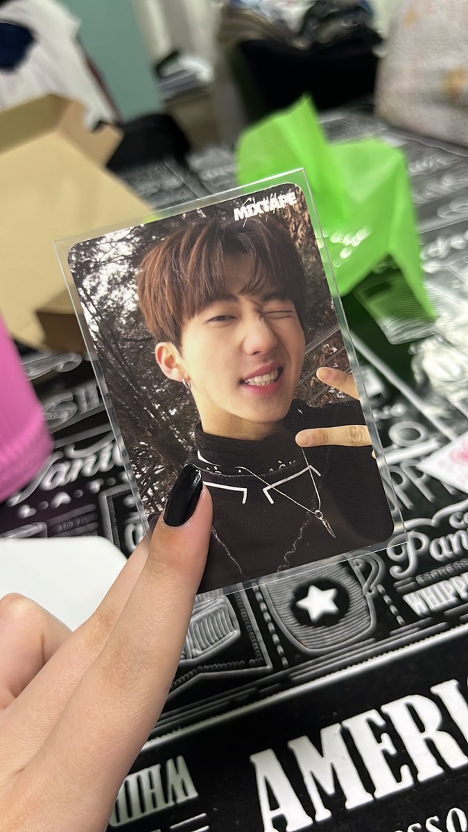 lana!! vai ver o skz tweet media