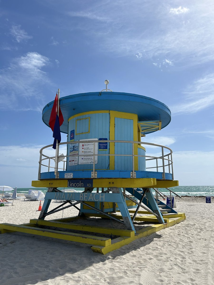 Jane_Arthur_'s tweet image. Thank you Miami Beach - it’s been everything we hoped for and more ☀️🌴🌊🍹🌮🎉
🌴 Vibrant
☀️ Sunny
🌊 Relaxing
🎉 Lively
🏝️ Beautiful
#miamibeach #holidays #relaxation #fun