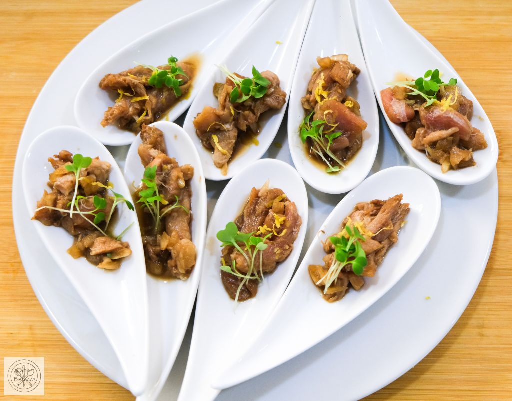 PaneBistecca's tweet image. Koreanischer roher Soja Thunfisch l1nq.com/4w8uxzx
#food #vegetables #essen #gemuese #fish #fisch #tuna #thunfisch #korea #koreanfood #starter #soysauce #soja #zitrone #lemon #fruit #frucht #marinade #vorspeise