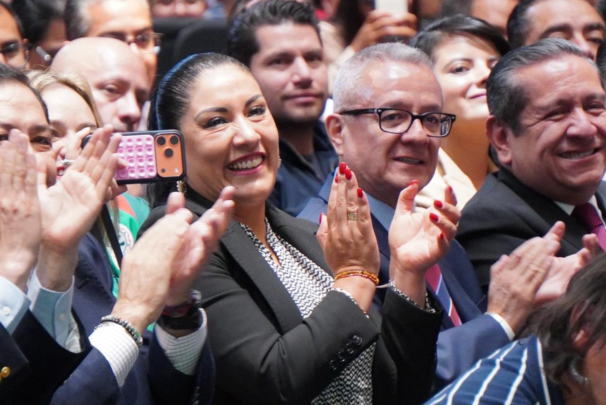 #EstadioDeMéxico, destino futbolero ⚽🇲🇽

En el anuncio del partido de despedida de <a href="/miseleccionmx/">Selección Nacional</a> que será en el Estadio Nemesio Diez, en #Toluca, el 4 de junio, la Gobernadora <a href="/delfinagomeza/">Delfina Gómez A.</a> destacó el impacto de este gran evento en el desarrollo económico y social de la
