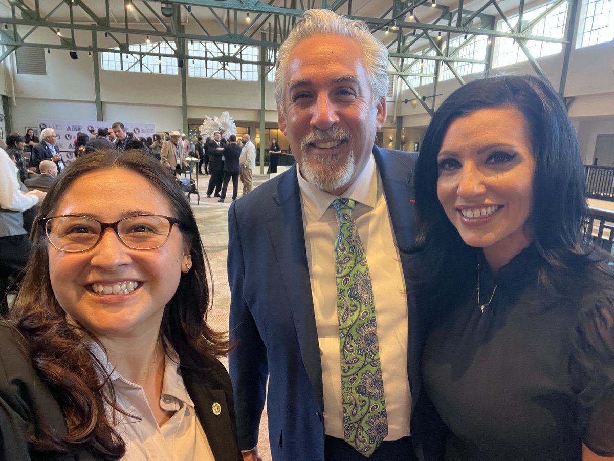 SenatorAshby's tweet image. #TeamAshby was grateful for the opportunity to connect with our @CAHispanic today during their Annual California Business Policy Summit and for the chance to learn about how we can support Hispanic entrepreneurs and small businesses across the state.

@SacHispanics