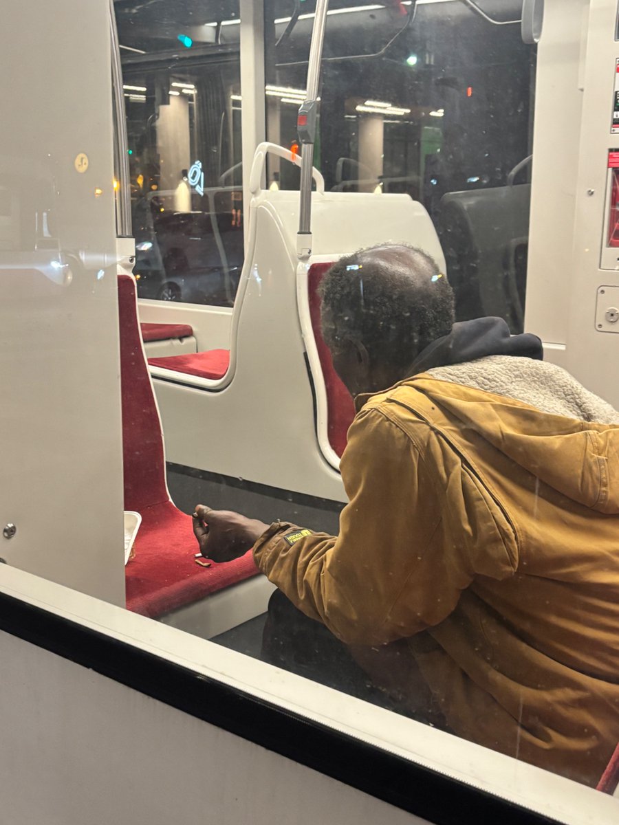 Kris Kalhs tweet media