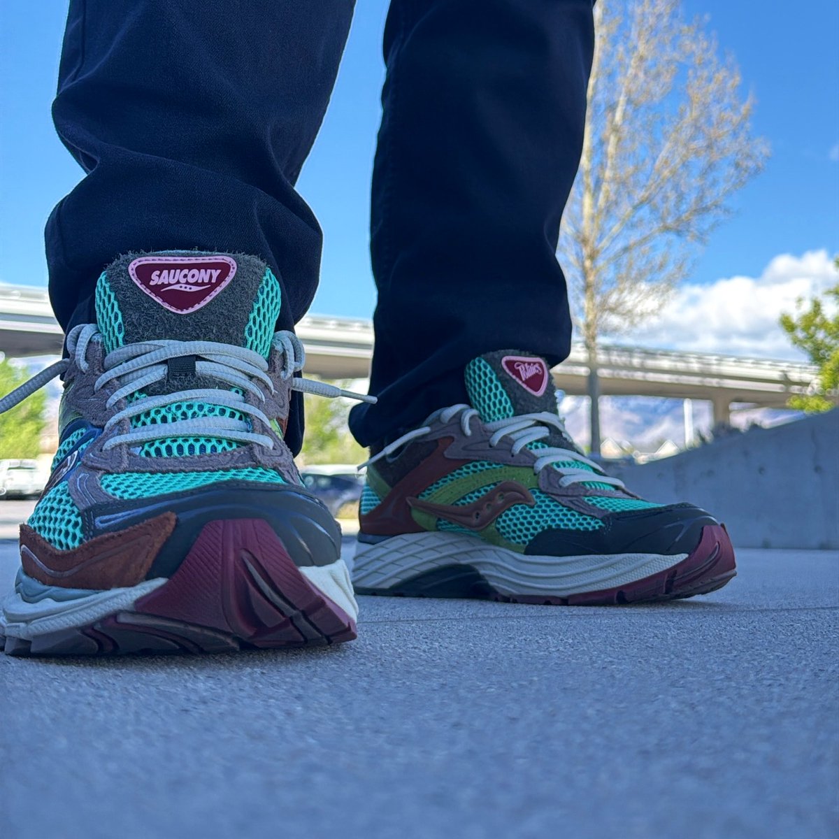hebsi3's tweet photo. Today’s message: Check in with your local spot. They may just have a treasure you missed out on during the drop. Even a few months later…
👕 @circulate @YoungCorey 
👟 @Sneakerpolitics x @SauconyOrigs  Sportsman Paradise.
@FiceGallery 

#sneakerheads
#kickcheck
#yoursneakersaredope
#sauconyrunning 
#sneakertwitter