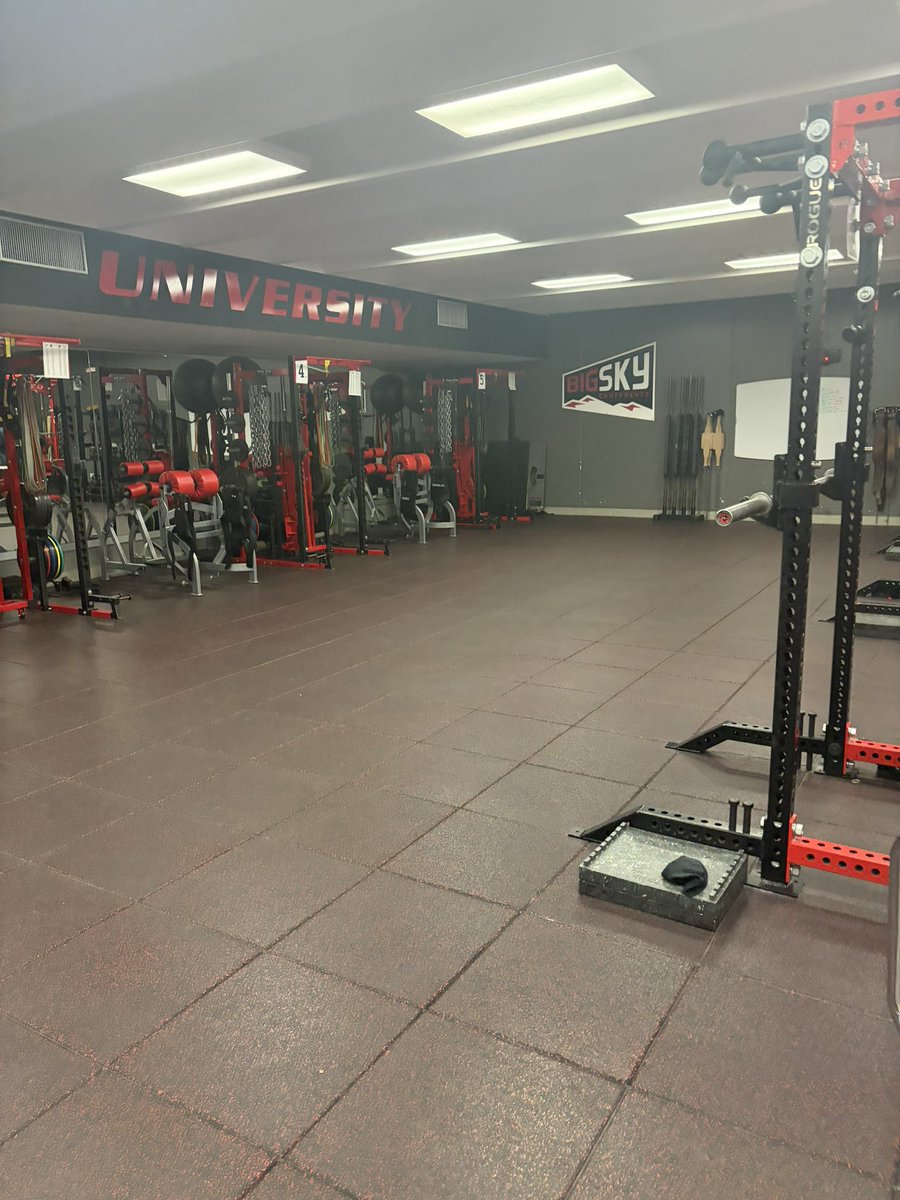j_fontenberry's tweet photo. Thank you @EWUFootball for allowing me to visit your campus and facility and talking with me @Coach_Hunt24 @CoachHutton__ @Coach_ZBruce @EWUFootball @CoachBestEWU @CoachCBrink https://t.co/Mmjpi9cYuy