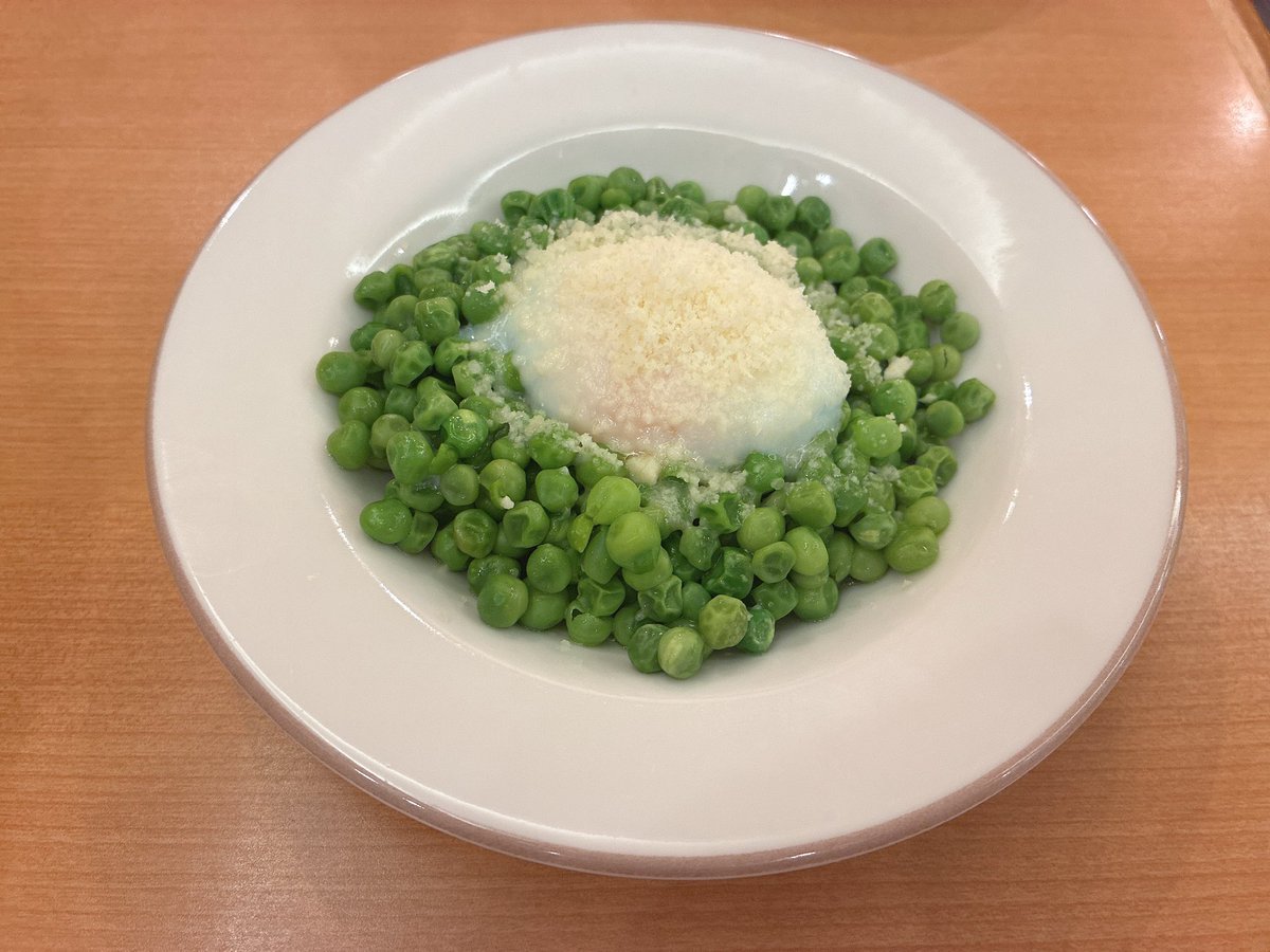 HU1hr's tweet photo. ・小エビのサラダ
・柔らか青豆の温サラダ
が好きすぎてめっちゃ食べてる！
■ 2品合計栄養素
• エネルギー：341 kcal
• タンパク質：17.3 g
• 脂質：23.5 g
• 炭水化物：16.4 g
• 塩分：2.2 g

同じく好きな方いらっしゃいますか？🙋‍♂️

#ダイエット #筋トレ　#朝活　#サイゼリヤ https://t.co/wQUCy5iCd7