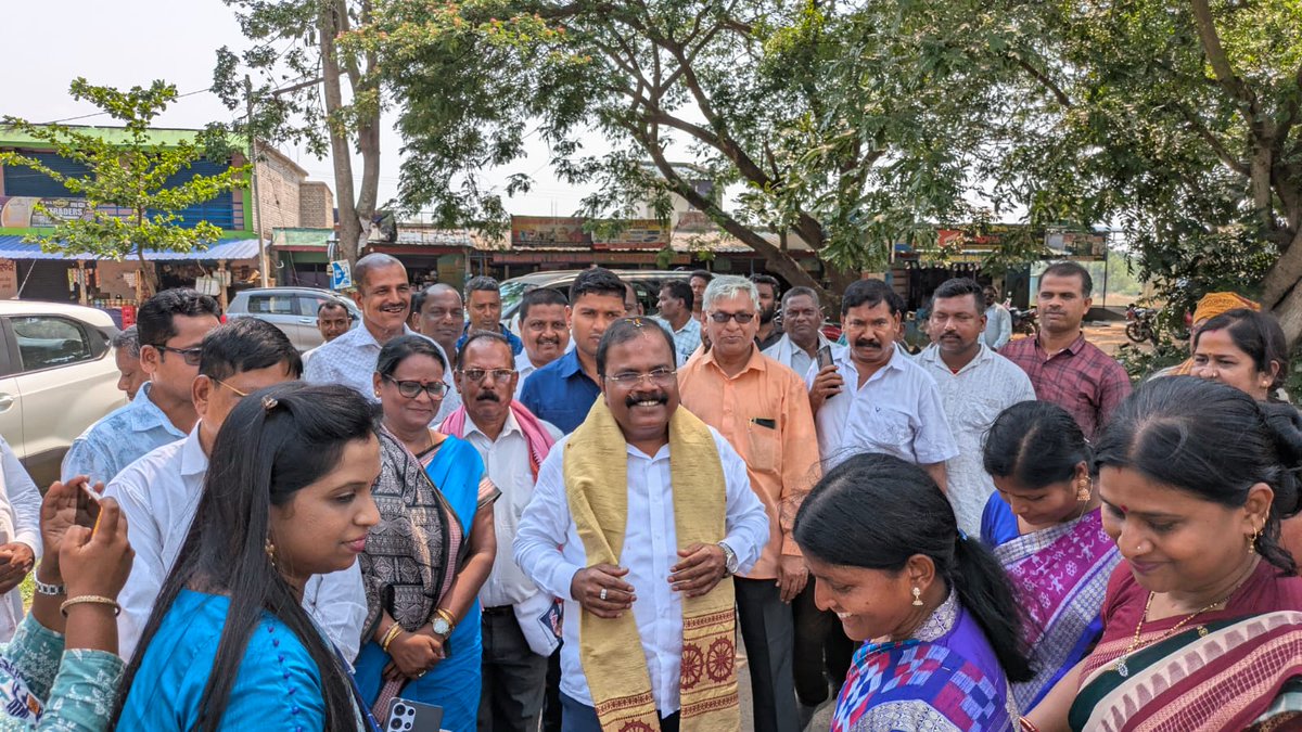 kantapada's tweet photo. ଓଡ଼ିଆ ନବବର୍ଷ ମାନ୍ୟବର ବିଧାୟକ ନିଆଳିଙ୍କ ଉପସ୍ଥିତିରେ କଣ୍ଟାପଡା ବ୍ଲକରେ ବହୁ ଆଡମ୍ବରରେ ପାଳନ କରାଗଲା। ସ୍ୱୟଂ ସହାୟକ ଗୋଷ୍ଠୀ ଉପସ୍ଥିତି ଥିଲେ ।ସମସ୍ତେ ପାରମ୍ପରିକ ଓଡ଼ିଆ ବସ୍ତ୍ର ପରିଧାନ କରିଥିଲେ।  ଓଡ଼ିଆ ନବବର୍ଷ ଅବସରରେ ସାଧାରଣ ଜ୍ଞାନ ପ୍ରତିଯୋଗିତା ଆୟୋଜିତ ହୋଇଥିଲା।@Culturedeptt @CMO_Odisha @CuttackDM @ZP_Cuttack https://t.co/7buMrffxEJ