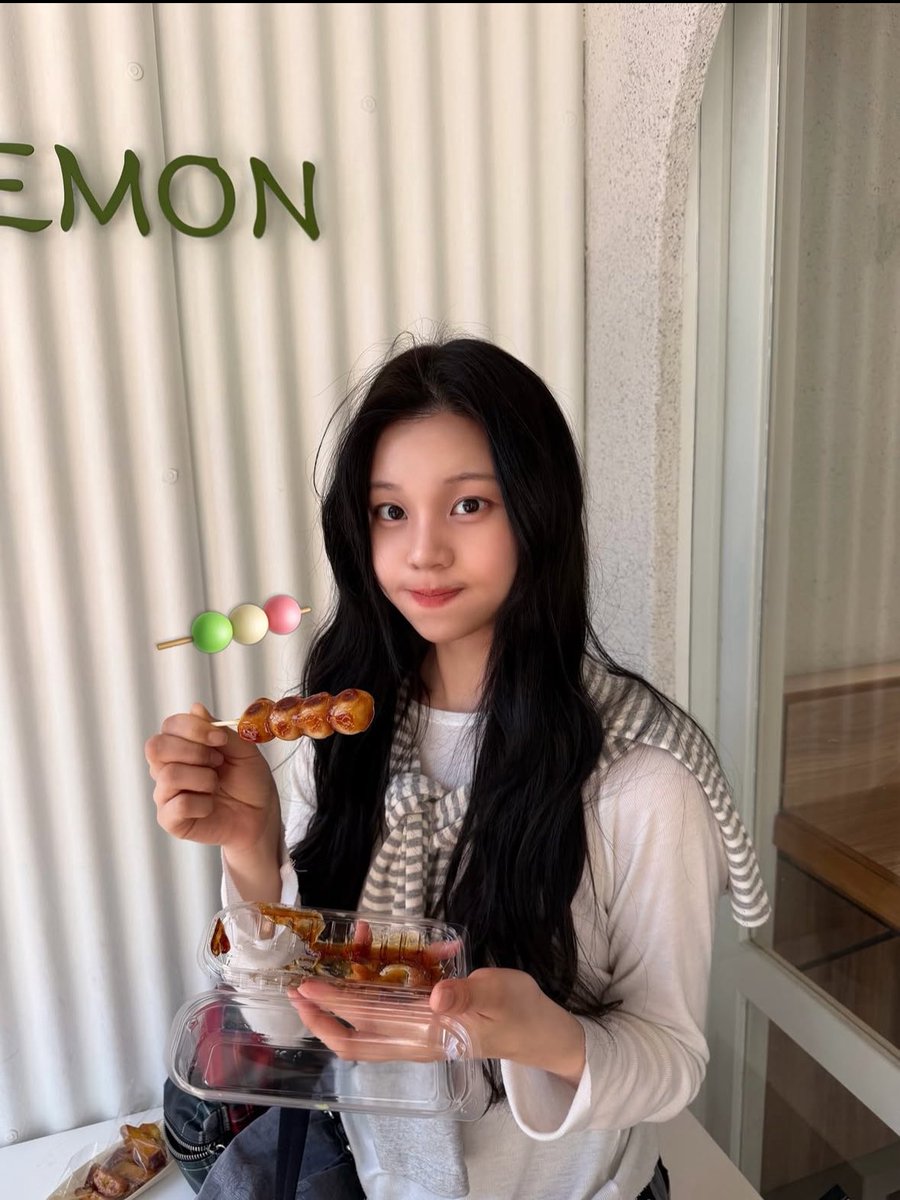 연슬 (@yeonsel0819) on Twitter photo 