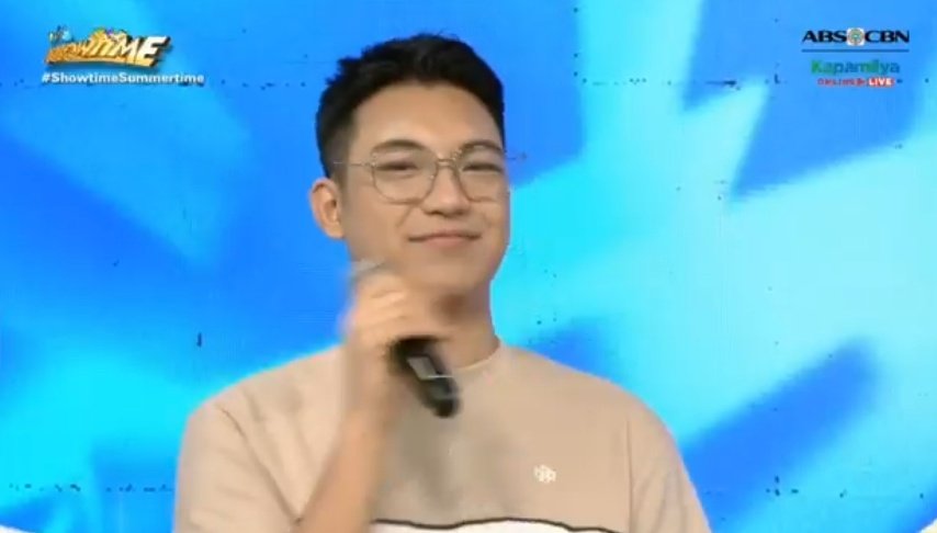 Darren <a href="/Espanto2001/">Darren</a> face card never declines ✨  Ang sarap titigan 🥹😍

#DARREN #ShowtimeSummertime