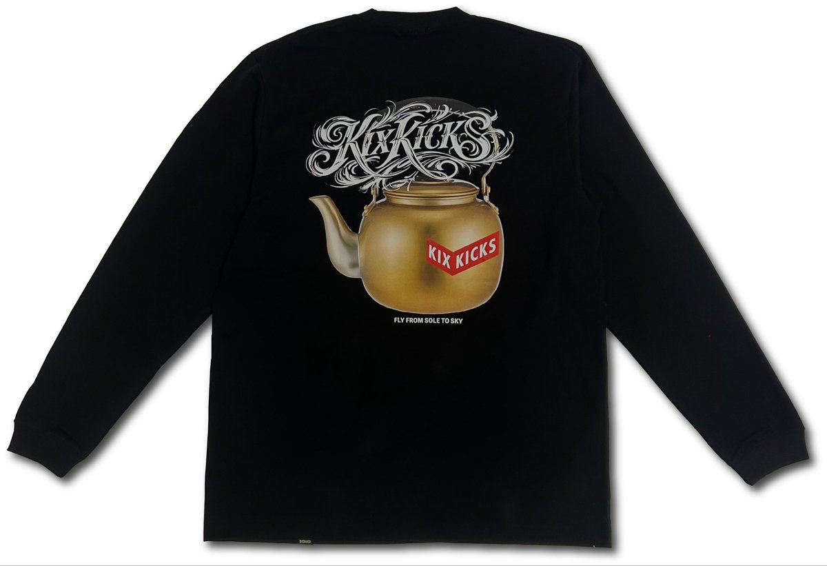 KIXKICKS_Jpn's tweet image. YAKAN SCRIPT L/S TEE

COLOR : BLACK WHITE

2026 4.17(Fri) 12:00からKIXKICKS 実店舗にてリリース

2026 4.18(Sat) 20:00からKIXKICKS ONLINE STOREにてリリース

#pot
#SCRIPT
#KIXKICKS
#lstee