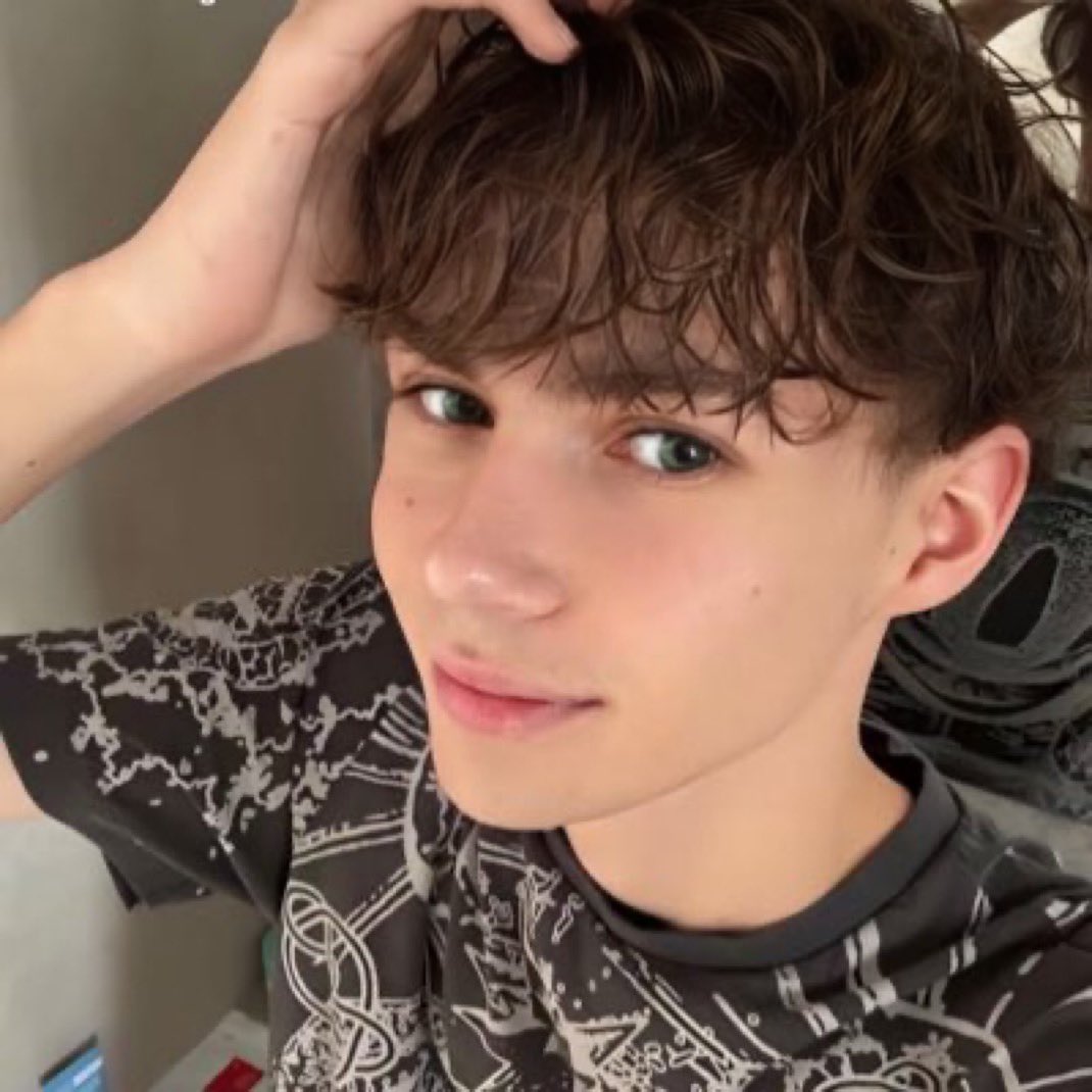 beau 🎀 tweet media