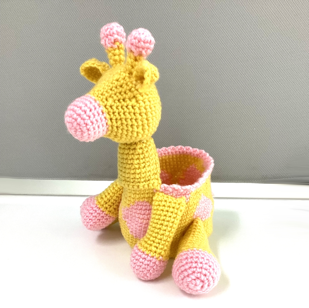 decoseminar's tweet photo. 【福島市就労支援凸】

☆利用者さんの作品紹介☆
編み物💛キリンの入れ物

#福島市 #福島市就労支援凸 #発達障害 #就労支援
#自立訓練 #生活訓練 https://t.co/mqe0iiA4Wu