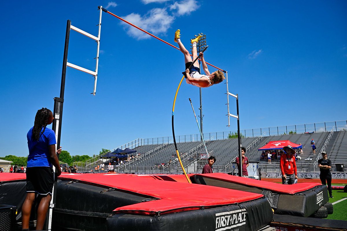LukeJohnsonPV's tweet photo. Can’t wait to get on the runway again soon! Photo by @lorenziniphotog https://t.co/UL5nN32Kp5