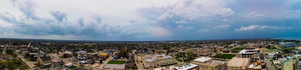 WildFotos's tweet image. Before the storm reaches Kenosha, towering clouds are rolling in.     

Drone Photograph - 200feet 
Kenosha, WI 4/14/2026 - 6:35pm  

#spring  #Kenosha #wisconsin