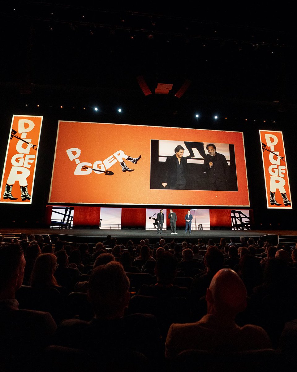 Tom Cruise tweet media