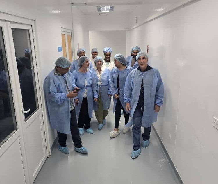 (1/3) En la visita que realizamos con el viceprimer ministro, a la inversión de ampliación de capacidades productivas en la planta de citostáticos, constatamos la calidad con que los trabajadores y directivos han ejecutado este proceso, priorizando BPF y sostenibilidad.  #Cuba