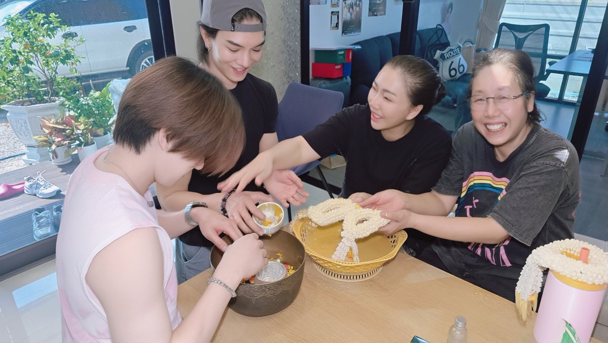 เจบิง ที่ชื่อจริงว่าเซลินน์ 😜 🤍🤍 tweet media