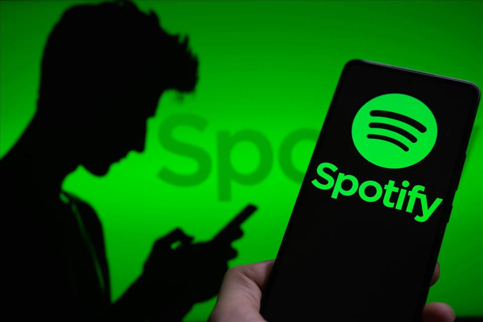 MENAFN's tweet image. Streaming Platforms Give Us Access To New Music, So Why Are Fewer People Listening To It? #Streaming #Platforms #Give #Access #Music, #Fewer #People #Listening #Inflation #Currency #US #Dollar #Exchange #Recessions dlvr.it/TS2gNB