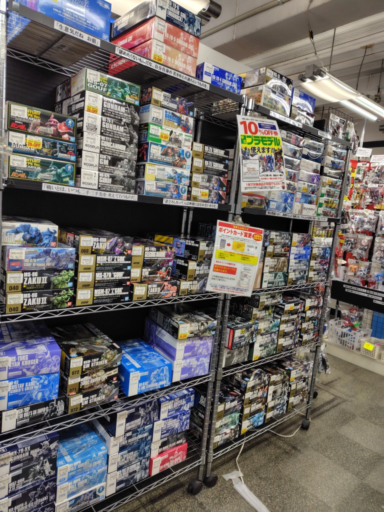 おはようございます
零式書店大口店でございます

国道41号線上小口2丁目交差点　南すぐにて営業
ご来店お待ちしております

#零式書店
#零式書店大口店
#ガンプラ