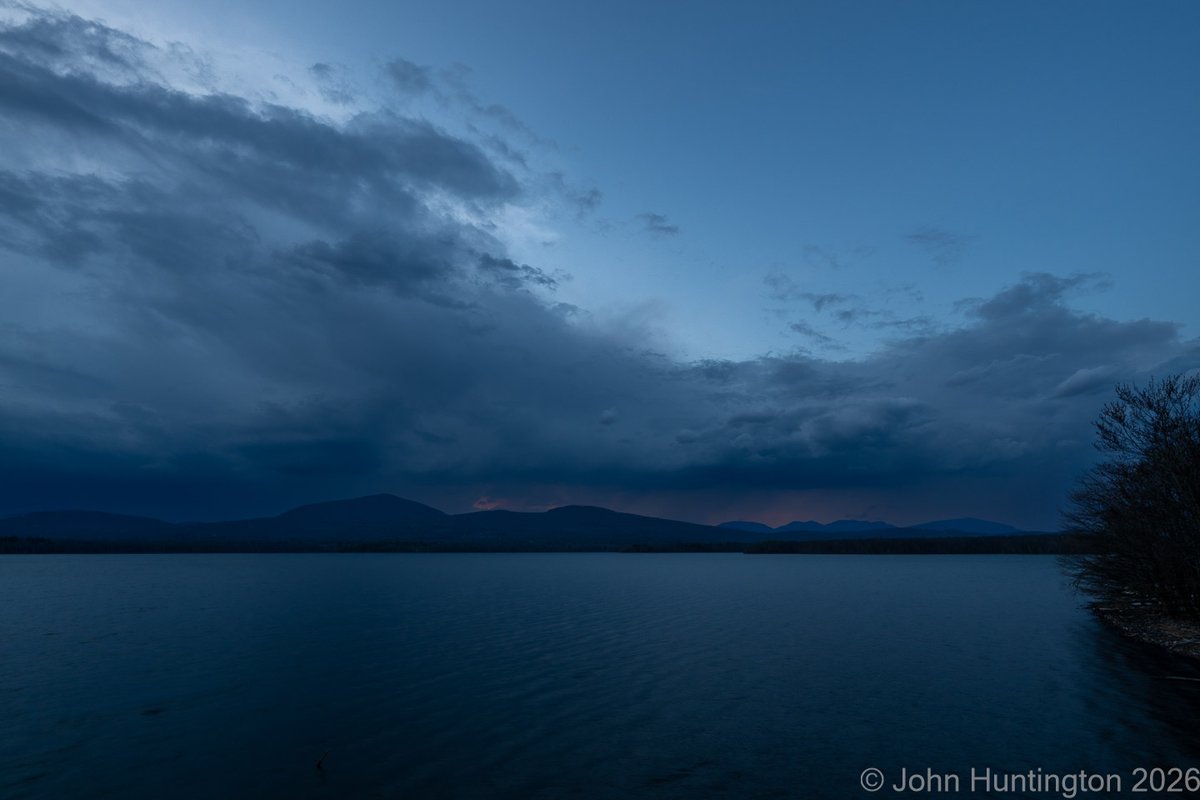 jhuntington's tweet image. The #severe #thunderstorm and some backside #lightning this evening from the Ashokan reservoir #nywx
