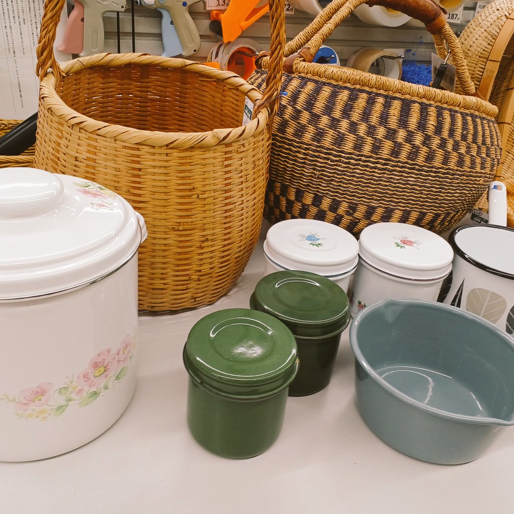 ohnonoichi's tweet photo. 素敵なお品物お売りいただきました‼️
コーナーできましたのでぜひ、ご来店ください☺️
#オフハウス野々市店　#ハードオフ
#レトロ https://t.co/B3vzYoUeVN
