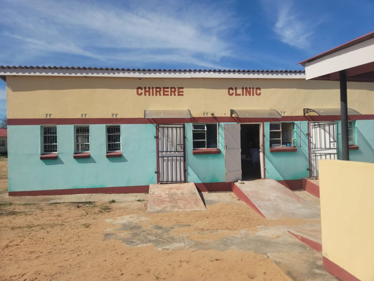 VulindlelaNdab2's tweet photo. Progress in Zvishavane!
President @edmnangagwa's devolution initiative brings quality healthcare to rural communities with a new clinic. Essential services now closer to home #ZimbabweForward #DevolutionWorks @MoHCCZim https://t.co/AAW7aMF1DX