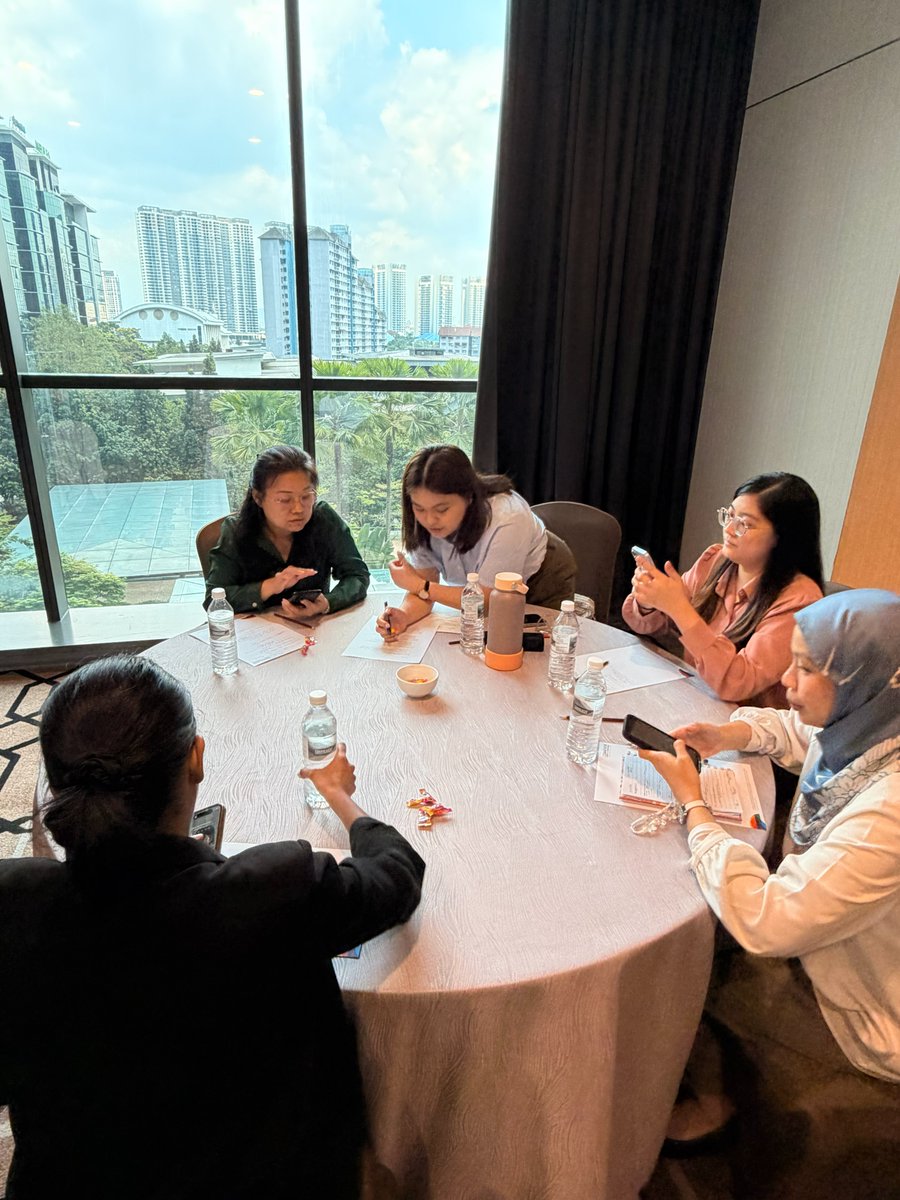 Meca_IR's tweet image. Employers are navigating an increasingly complex workforce landscape.

April MECA Roundtable
Closed-door. Practitioner-led. Real scenarios.

#MECA #IndustrialRelations #GigWork #Malaysia