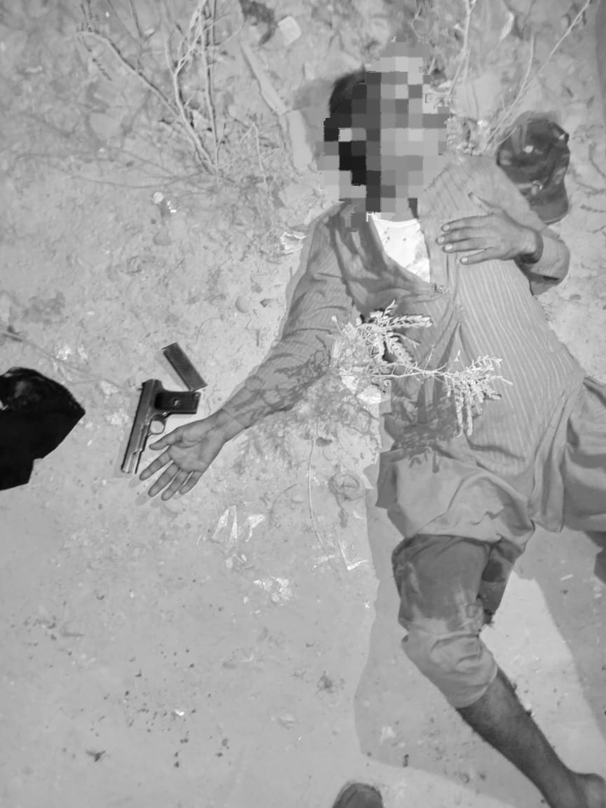 KarachiPolice_'s tweet image. پولیس مقابلہ – گلبرگ

کریم آباد میں مقابلہ، فائرنگ کے تبادلے میں ملزم زخمی حالت میں گرفتار۔ پستول اور مسروقہ موٹر سائیکل برآمد۔ ملزم عادی لفٹر، مقدمات درج، تفتیش جاری۔

#KarachiPolice #PoliceAction #CrimeControl #LawAndOrder #PublicSafety