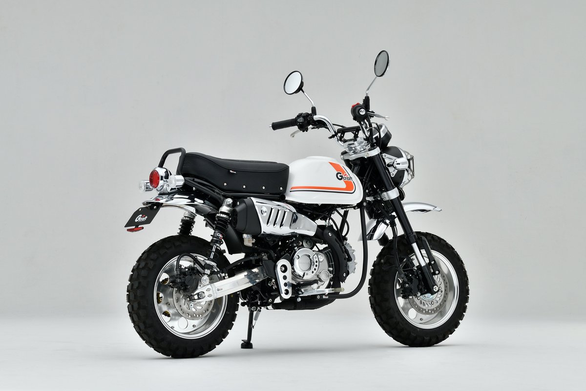 Gcraft_official's tweet photo. ～モンキー125 NRシート～

モーターサイクルショーでも人気だったNR（ネオレトロ）シートですが、今月末発売です！！

純正マフラーにもマッチしますので、オススメです🐒

（スチール製ダウンチューブは試作品です🔧） https://t.co/DVqZUxXqlD