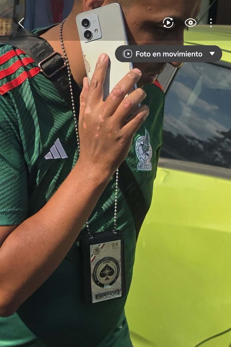 ElihuLochi's tweet photo. @IlichValdez1 @ClaraBrugadaM @UCS_GCDMX @SSC_CDMX @C5_CDMX @locatel_mx @PabloVazC #LaRata Son la rata de la @SSC_CDMX de @PabloVazC hasta una madrina le dieron al otro chofer y lo metieron a la cárcel en Coy 1 por no pagar la extorsión de 50 mil pesos. Ojalá lo pueda ayudar alguien @ClaraBrugadaM @locatel_mx los extorionadores Orus ya en casa. @FiscaliaCDMX https://t.co/iHZ23FUZfM