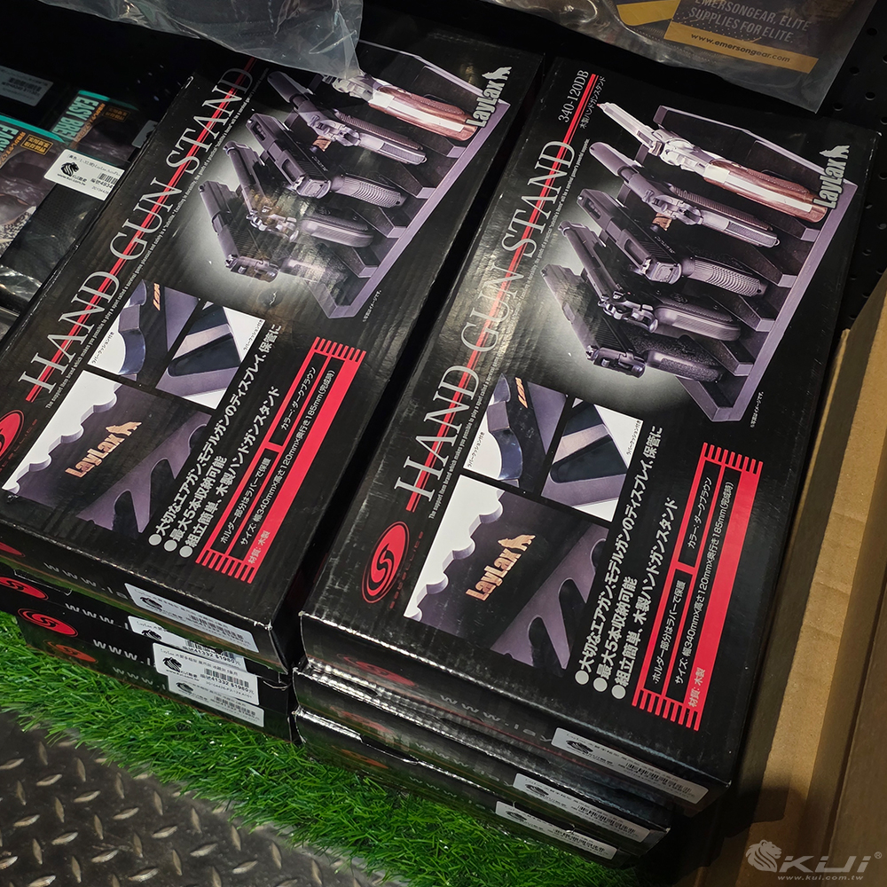 KUI_Airsoft's tweet image. 『Laylax』日系精品，稀有聖品到貨嘍~
各式配件！包具！套件！改裝聖品！
#Laylax #Airsoft #日本貨

我想興趣～～～👇
【官網】 kui.com.tw/s?d=0fqR3g
【露天】 kui.com.tw/s?d=RB3T7Q

歡迎點選連結加入『KUI獅子會』LINE社群！
獲取最新資訊
kui.com.tw/s?d=xTjERA