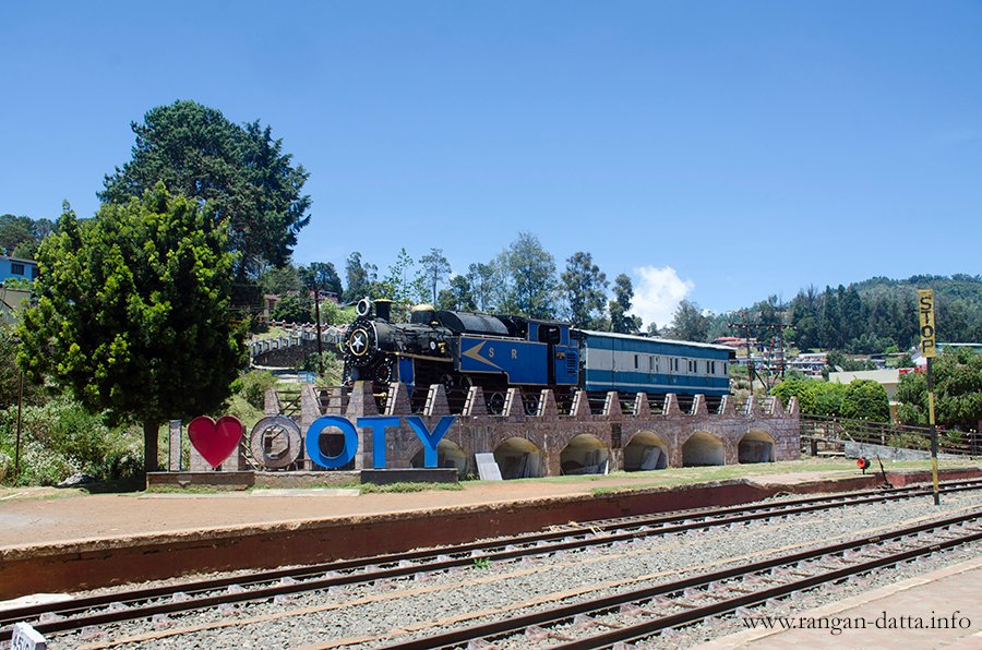 rangan_datta's tweet image. #Blog post No 504 
Ooty #Travelogue 
A one-and-a-half-day tour of the Queen of Hill Station covering viewpoint, gardens, lake, colonial mansions, tribal huts and elegant churches. 

tinyurl.com/bde9dn7d