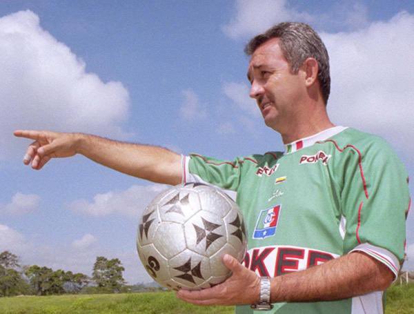 La Biblioteca del FPC tweet media