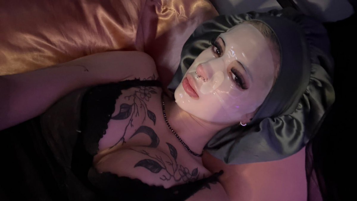 margouxdwite's tweet photo. not going anywhere btw https://t.co/98AbqyPawH