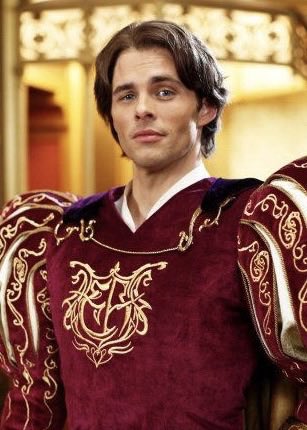 I was racking my brain, where could I have seen a similar outfit? Then I found this. Tabi, I’m so sorry. 🤣😂✌🏼

#ANOTHER_DIMENSION #TOP