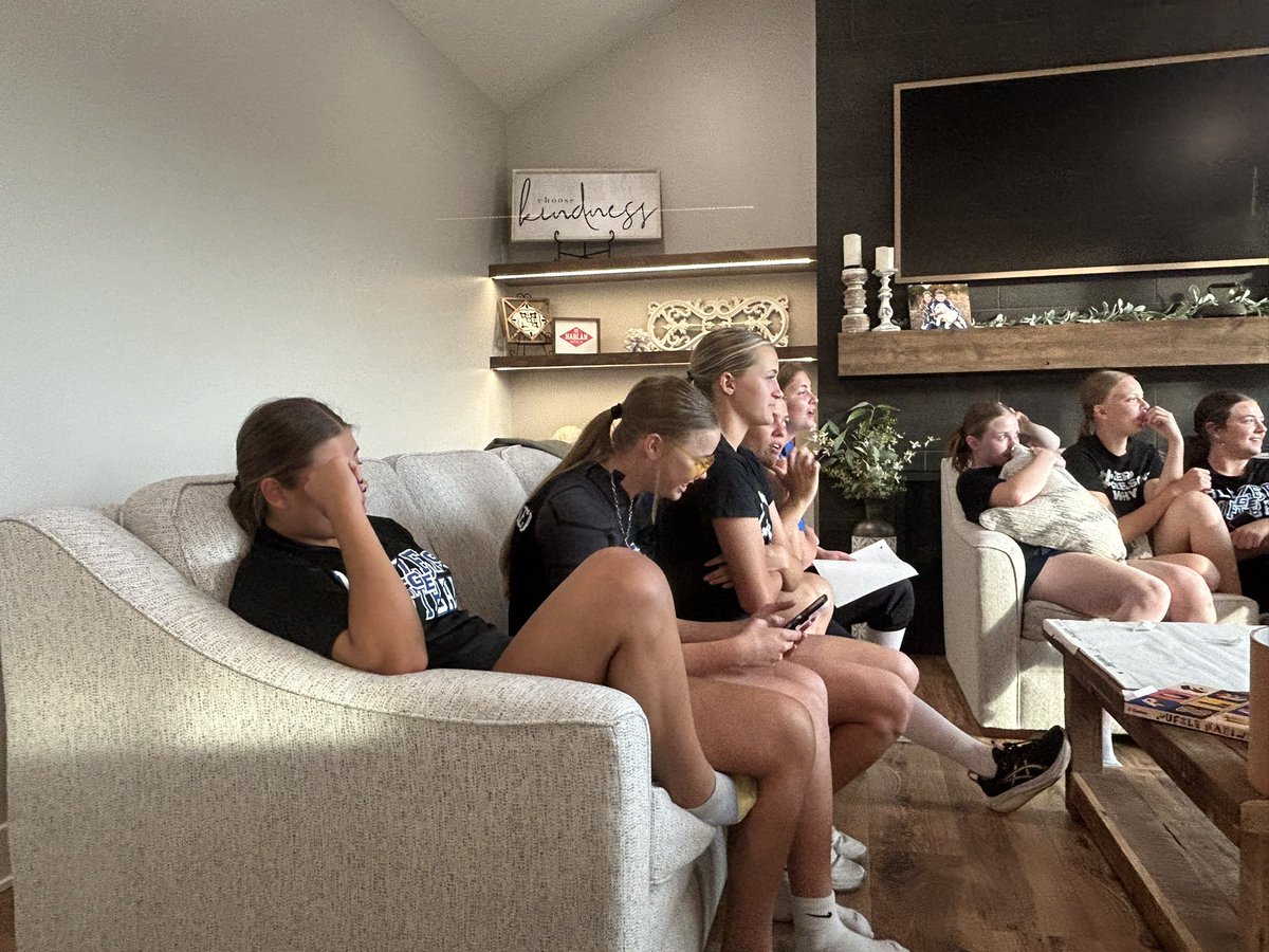 Gardner Edgerton High School Softball tweet media